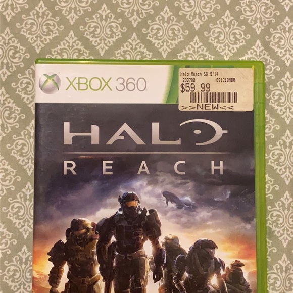 Xbox 360 HALO Game Bundle - Picture 9 of 16